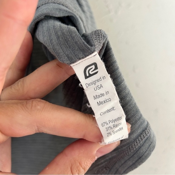 🦋 Road Runner Grey Striped Lightweight Short Sleeve Tee Activewear Workout - Picture 3 of 6